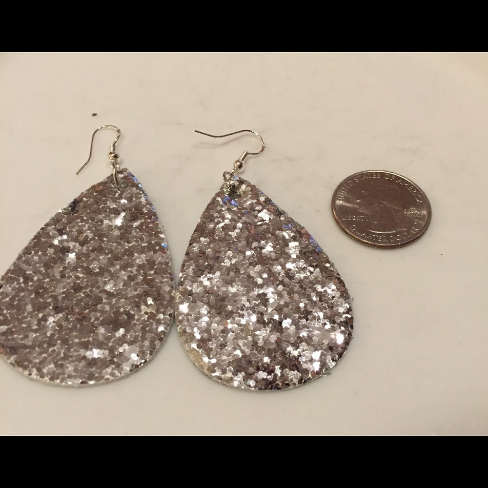 🎀 Shiny teardrop earrings 🎀 - Picture 3 of 6